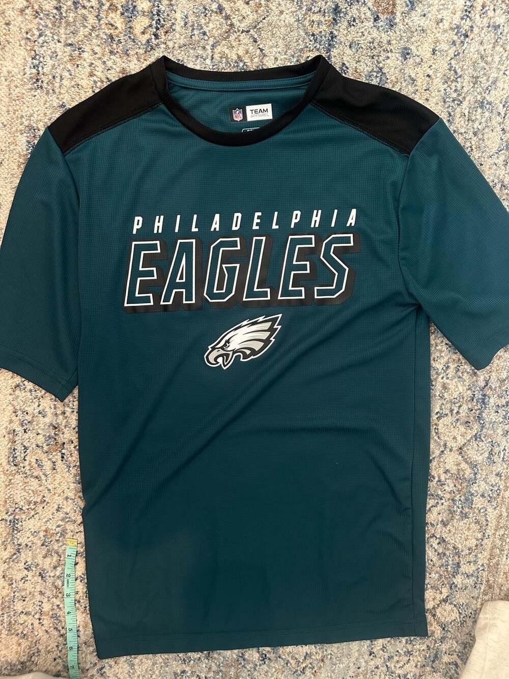 NFL Team Apparel Philadelphia Eagles T-Shirt Size S Green Athletic